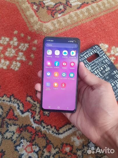 Samsung Galaxy S10e, 8/128 ГБ