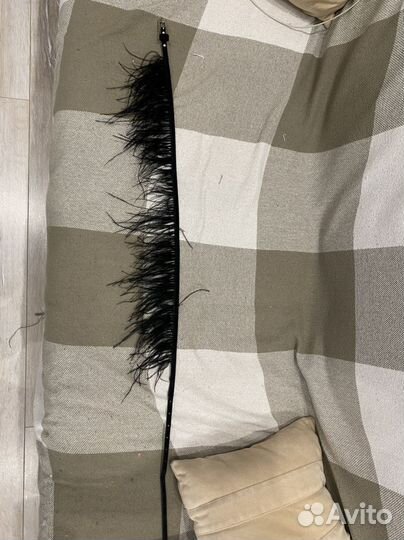 Ремень с перьями