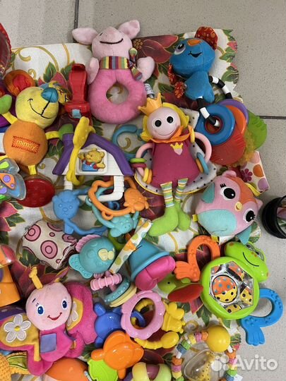 Огромный пакет фирменных игрушек для малышей 52шт