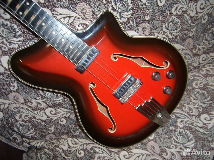 Коллекционная гитара