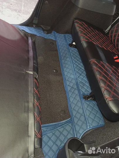 Автомобильные коврики из экокожи