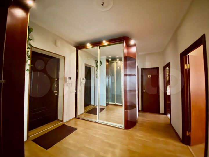 2-к. квартира, 80,8 м², 10/12 эт.