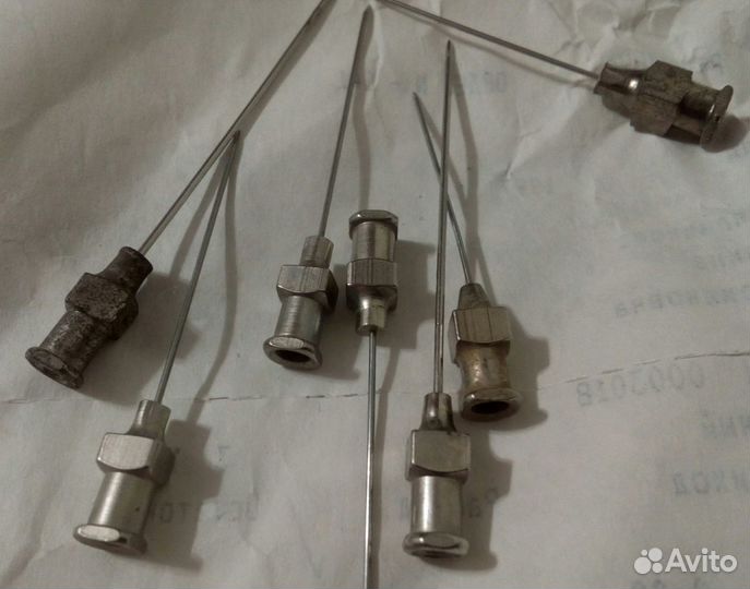 Советские многоразовые шприцы с иглами