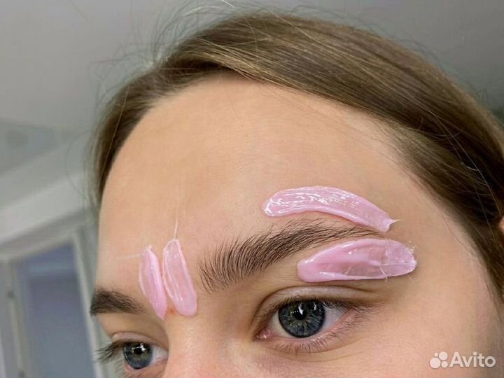 Окрашивание бровей