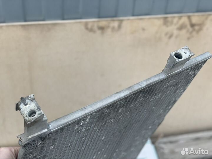 Радиатор кондиционера Land Rover Velar L560 2017+