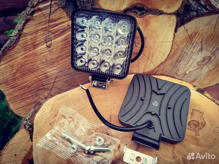 Фара Led прожектор универсальная 48w