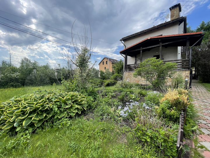 Дом 260 м² на участке 18 сот.