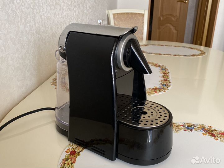 Капсульная кофеварка Lavazza blue CN-Z0104LB