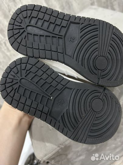 Кроссовки детские 22 размер