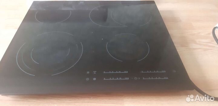 Варочная панель электрическая electrolux