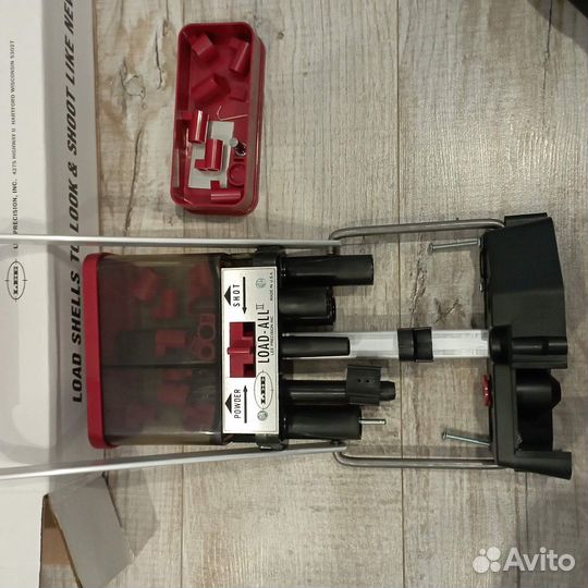 Пресс/станок предназначен для снаряжения патронов