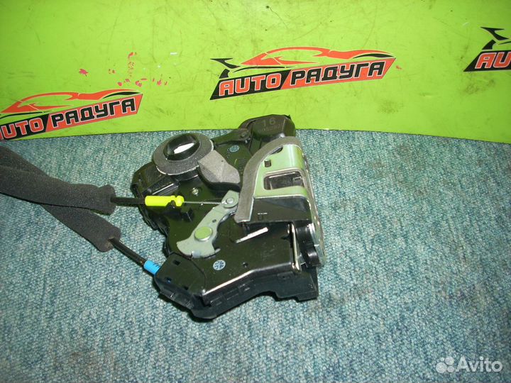 Замок двери toyota,daihatsu,lexus, allion,alphard