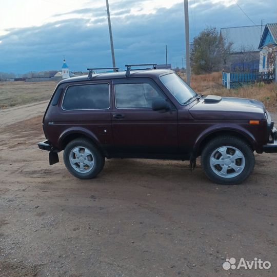 LADA 4x4 (Нива) 1.7 МТ, 2011, 195 500 км