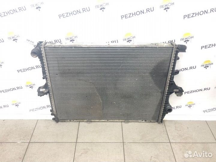 Радиатор охлаждения Volkswagen Touareg внедорожник