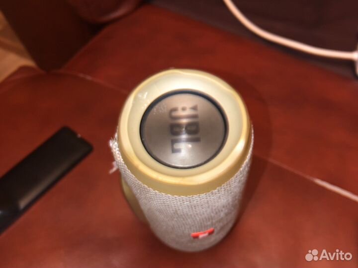 Колонка jbl charge 3