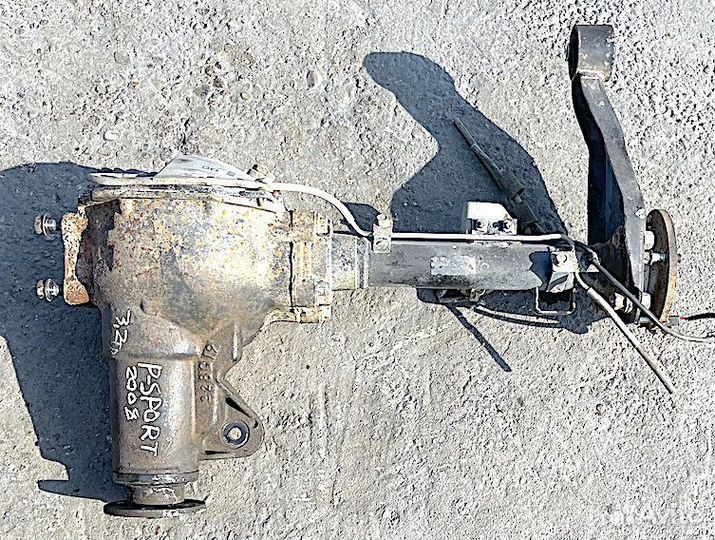 Мицубиси Паджеро Спорт Мост передний