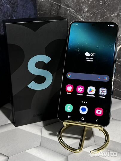 Samsung Galaxy S22, 8/256 ГБ