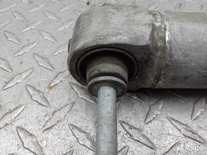 Амортизатор задний L BMW 3-Series F80