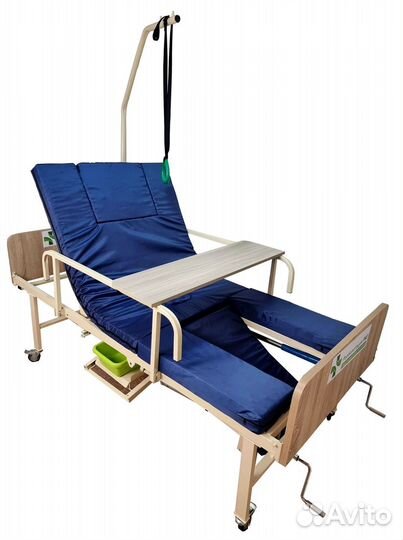 Медицинская кровать функциональная