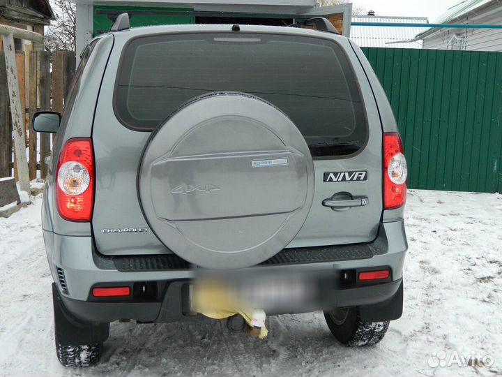 Chevrolet Niva 1.7 МТ, 2015, битый, 158 766 км