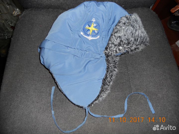 Продам демисезонную шапку на мальчика 54-56 размер