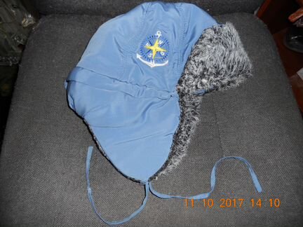 Продам демисезонную шапку на мальчика 54-56 размер