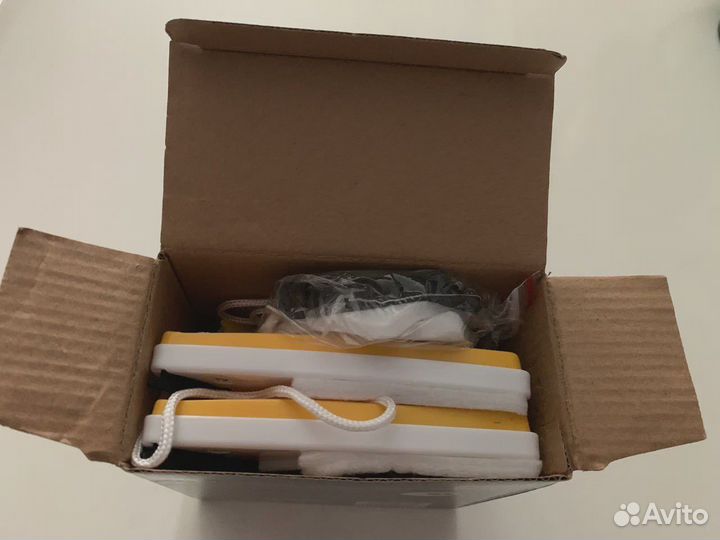 Щетка магнитная для окна