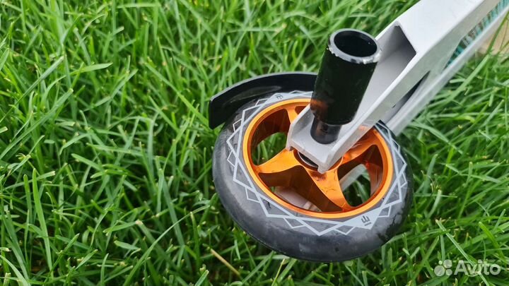 Трюковой самокат подростковый Mongoose rise 110