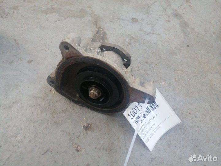 Насос водяной Volkswagen Passat B7 caxa 2011