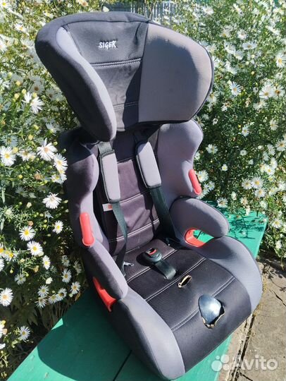 Детское автомобильное кресло