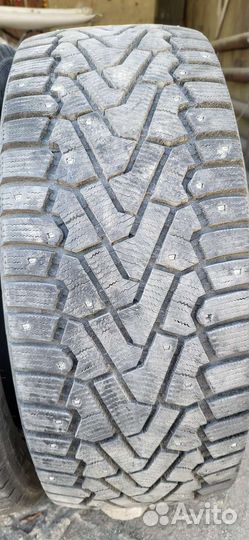 Pirelli Ice Zero 245/45 R19