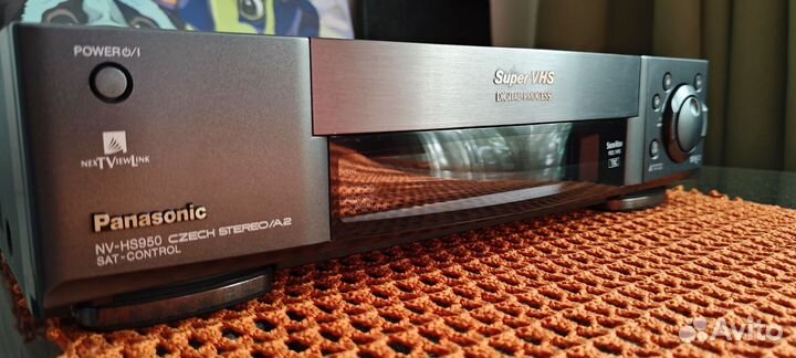 S-VHS Видеомагнитофоны HiFi -stereo