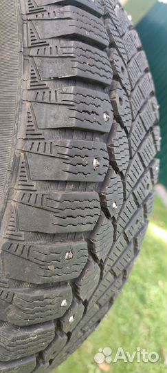 Continental Conti4x4IceContact 225/70 R16 и 225/70 R16 110T