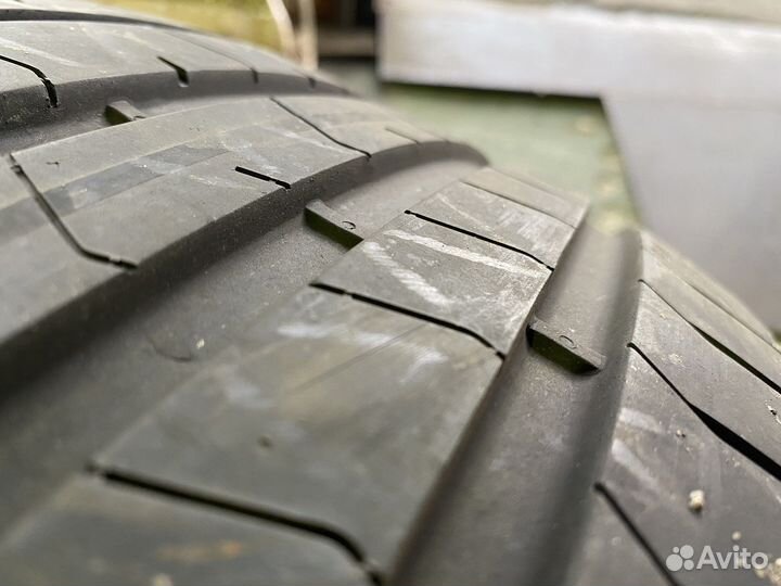 Pirelli P Zero 245/45 R19