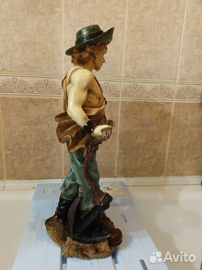 Статуэтка Моряк