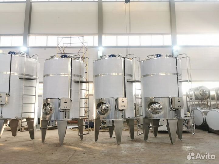 Емкость хранения и охлаждения молока Я1-осв