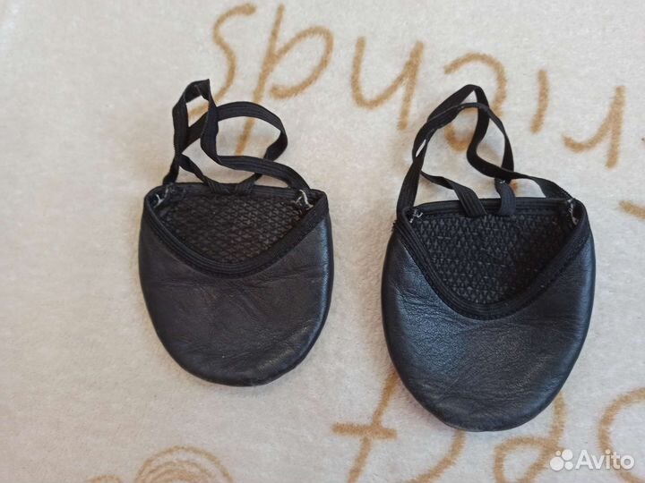 Скакалка, получешки, наколенники для гимнастики