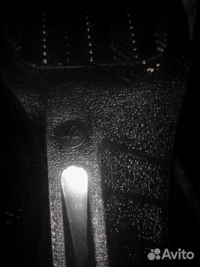 Продам лыжные ботинки