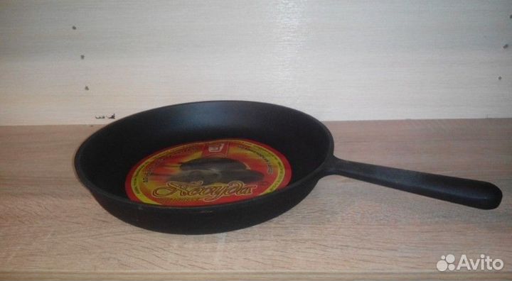 Сковорода чугунная 240/50