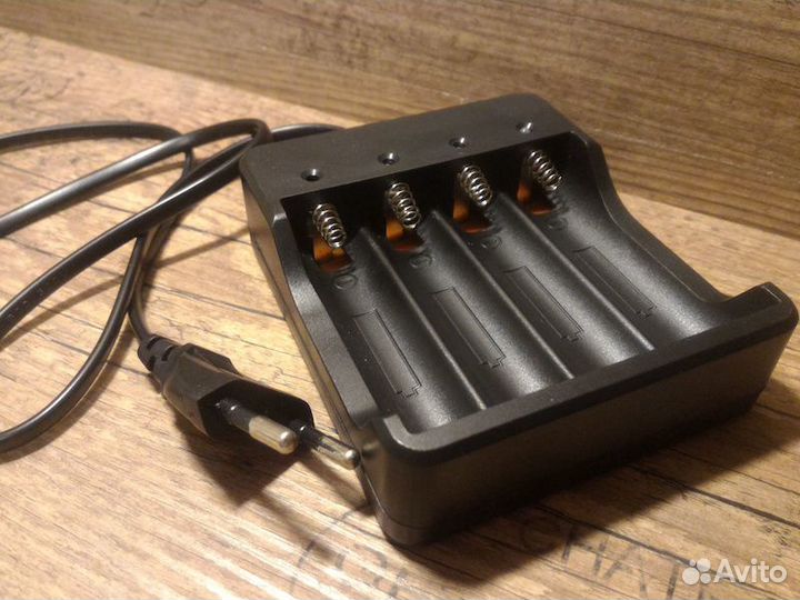 Зарядное устройство HD-077B, 57702