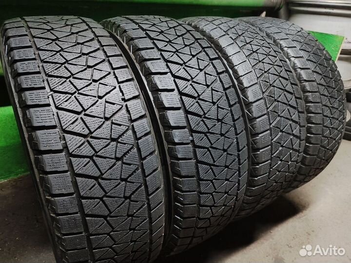 Bridgestone Blizzak DM-V2 235/65 R18 106S