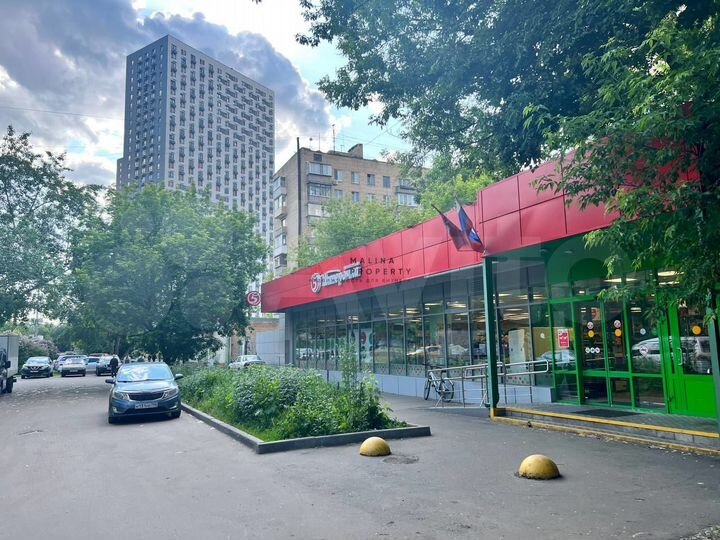 Продам торговое помещение, 572 м²