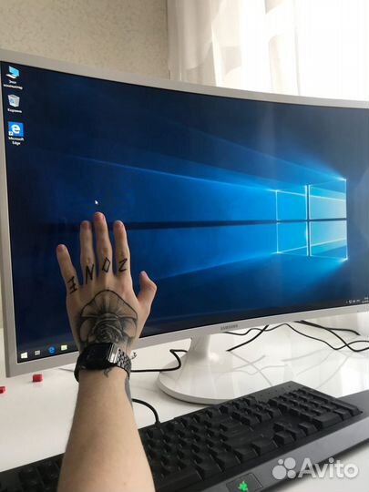 Монитор Samsung 32 дюйма