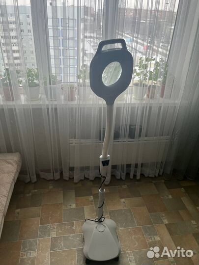 Лампа с лупой