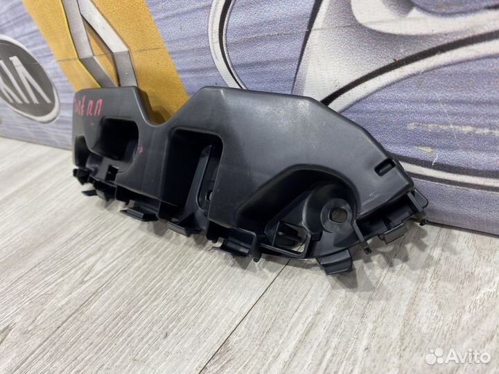 Кронштейн крепление бампера Renault duster Прав