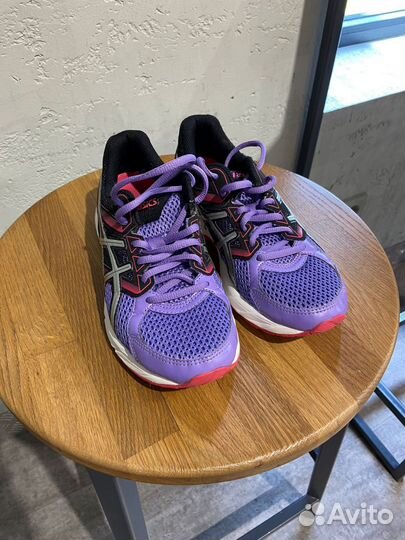 Кроссовки женские asics 37 размер