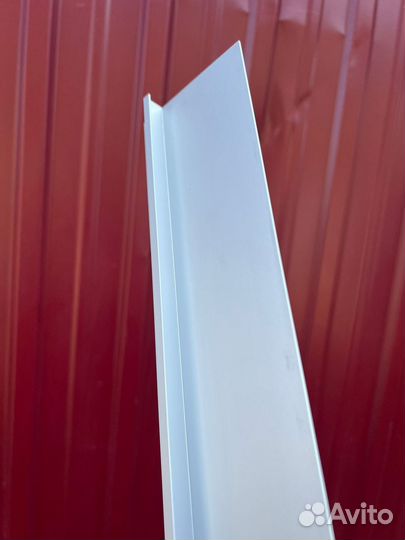 Плинтус скрытого монтажа