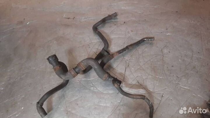 Патрубок охлаждения Volkswagen Passat B6 2006