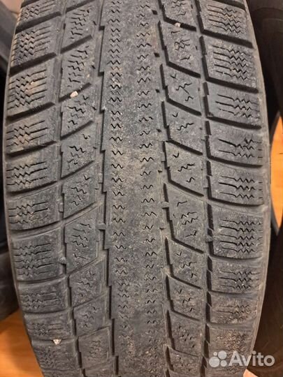 Triangle Snow-LL01 235/70 R16