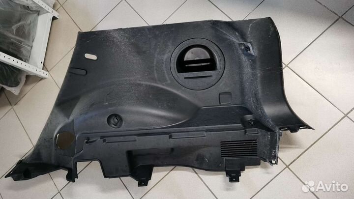 Обшивка багажника (правая) Kia Sportage 3